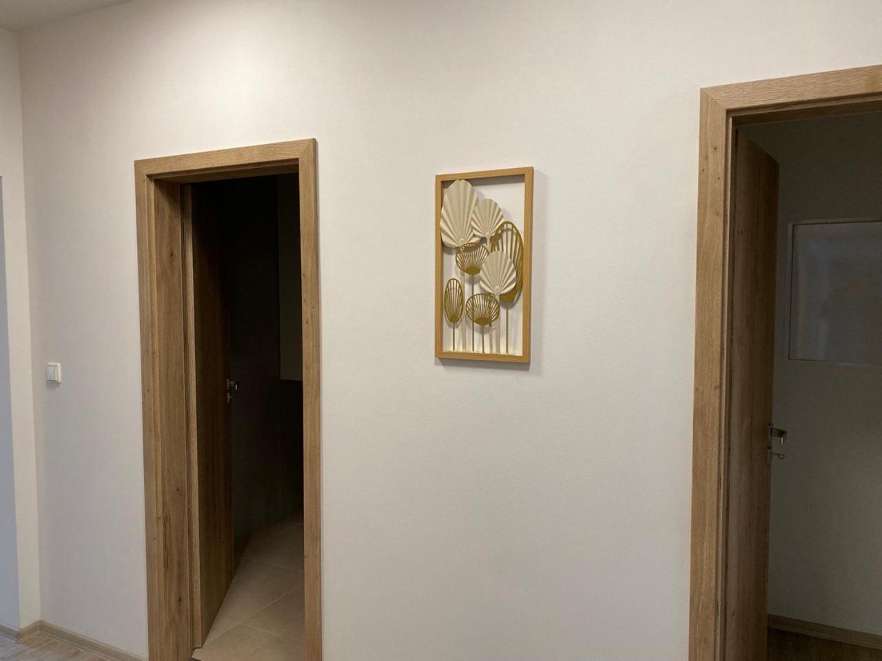 Perla Hradce 101 Appartement Hradec Králové Buitenkant foto