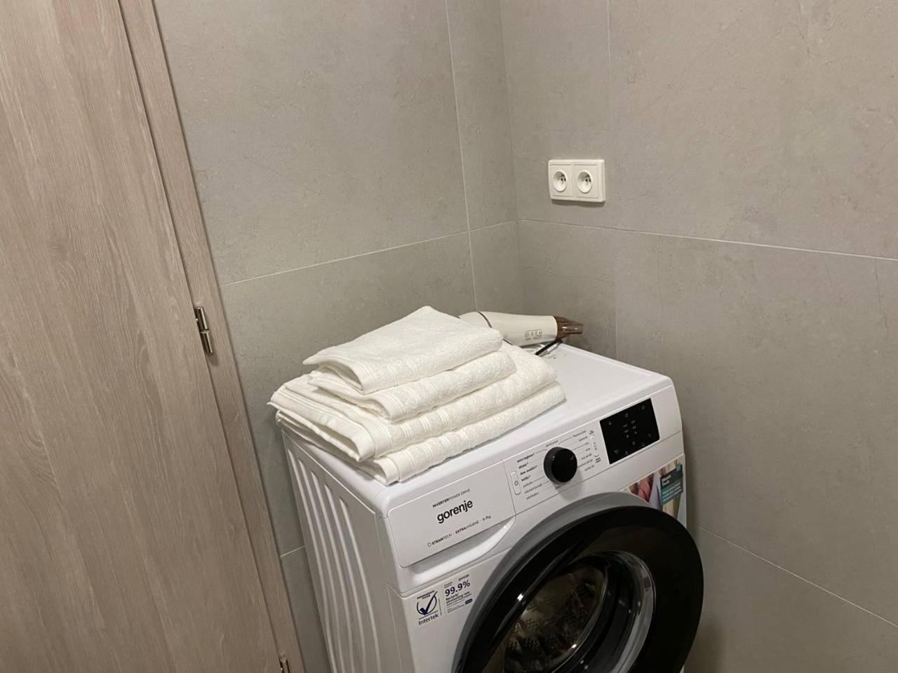 Perla Hradce 101 Appartement Hradec Králové Buitenkant foto