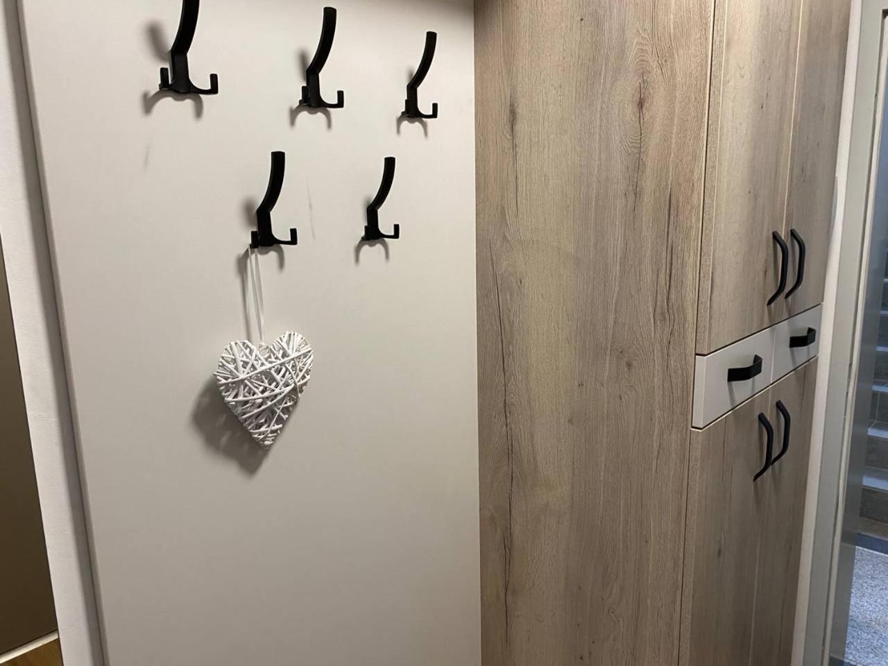 Perla Hradce 101 Appartement Hradec Králové Buitenkant foto