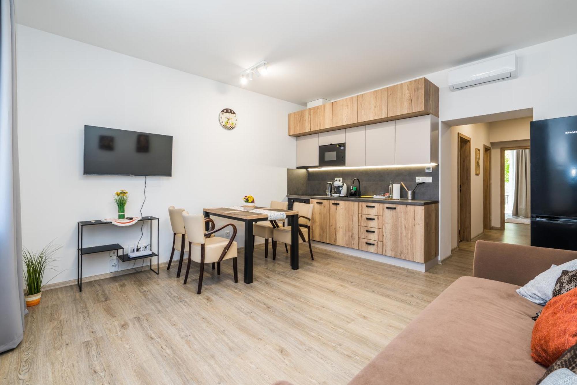 Perla Hradce 101 Appartement Hradec Králové Buitenkant foto