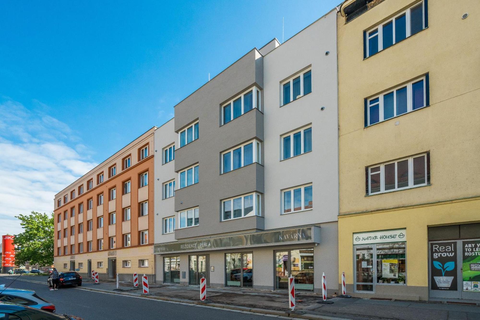 Perla Hradce 101 Appartement Hradec Králové Buitenkant foto