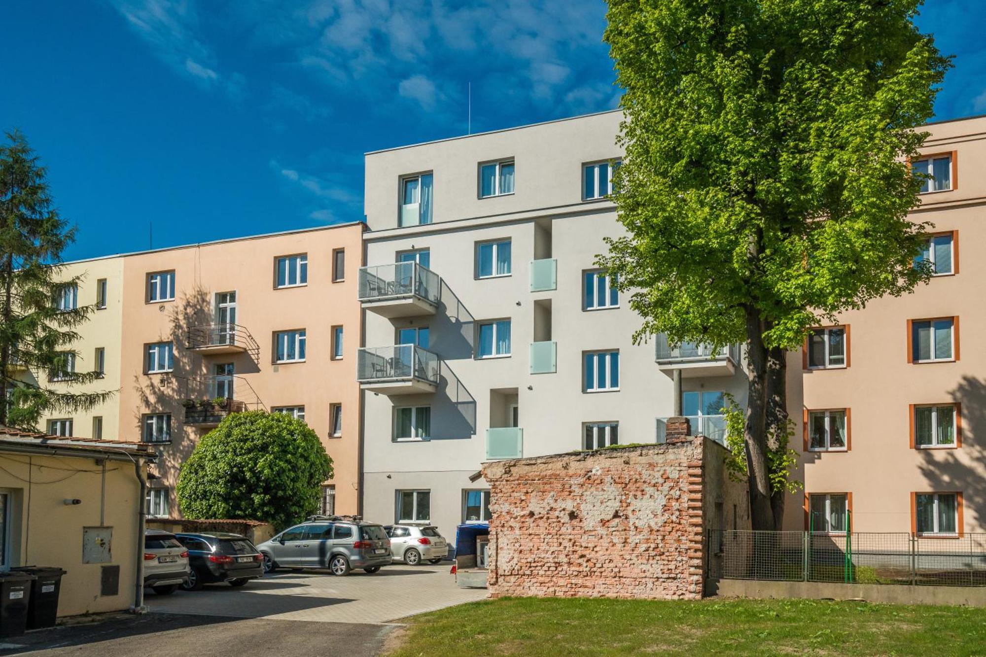 Perla Hradce 101 Appartement Hradec Králové Buitenkant foto
