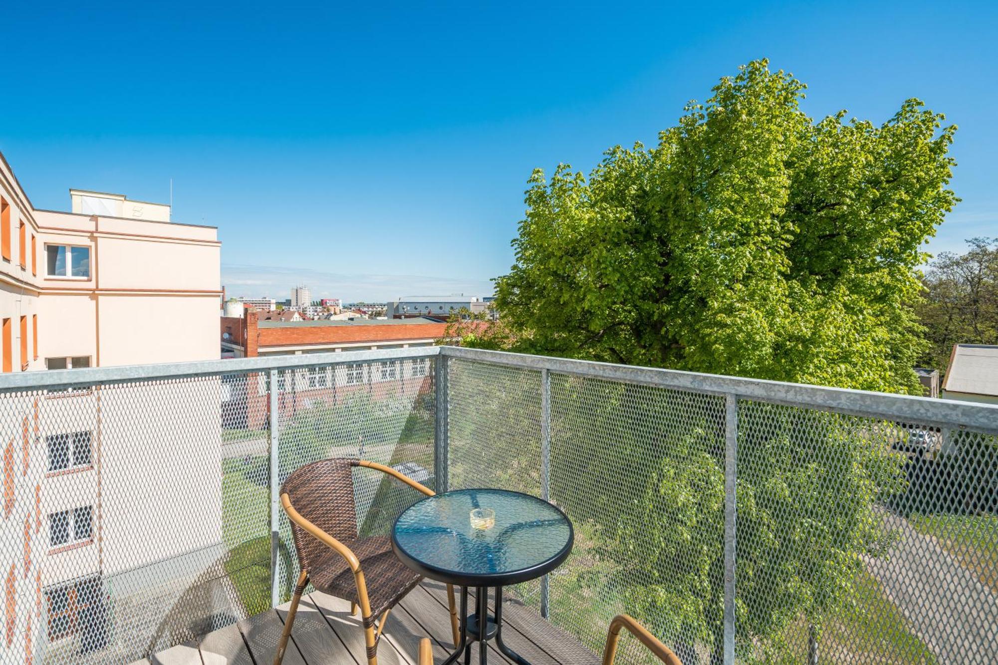 Perla Hradce 101 Appartement Hradec Králové Buitenkant foto